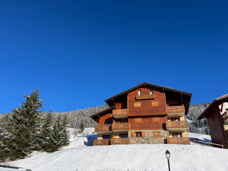 RESIDENCE RESIDENCE