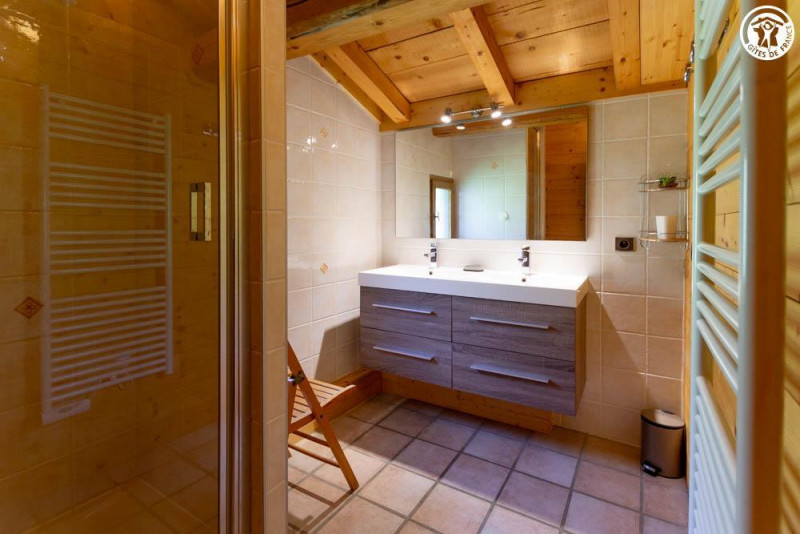sdb.douche 2ème Etage