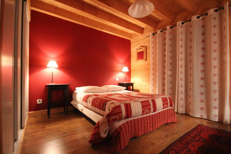 Chambre principale au milieu (2éme étage) - © Gîtes de France Chambre principale au milieu (2éme étage)
