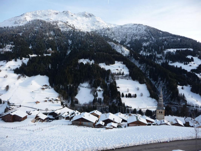 Vue sur le village typique de Hauteluce