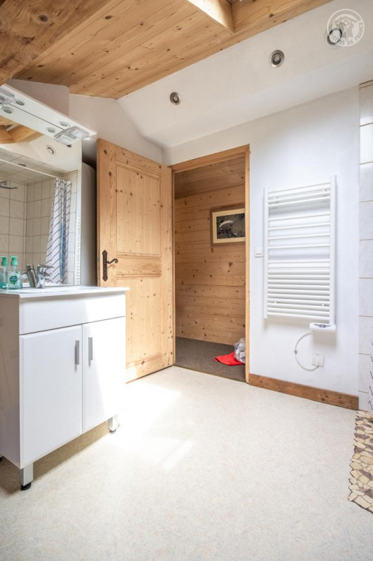 Salle de douche - © Gîtes de France Salle de douche
