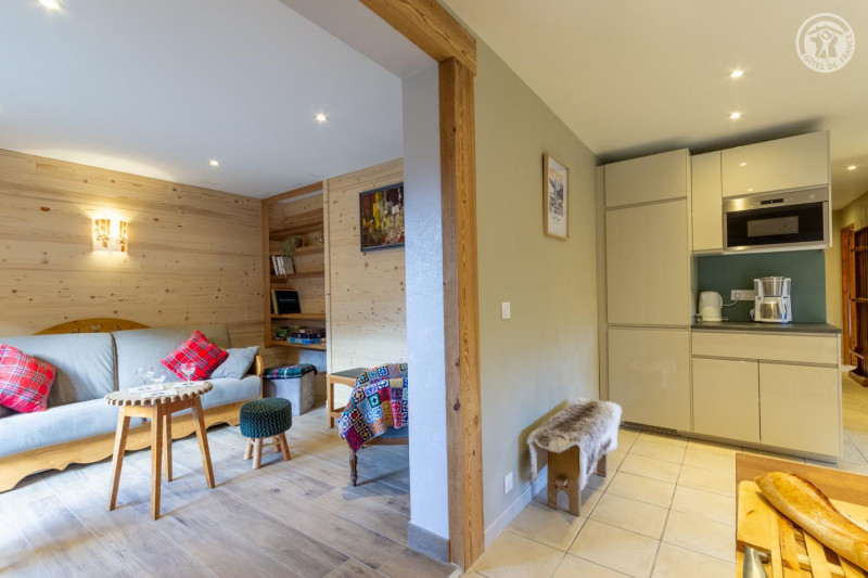 L'espace salon et petit déjeuner
