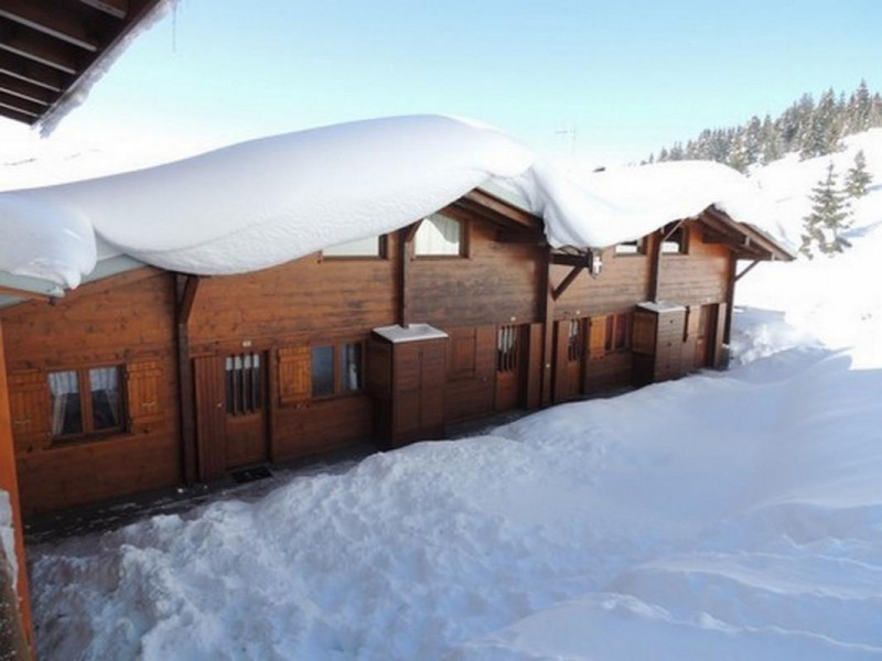 Terrasse enneigé pour les igloos!!!!