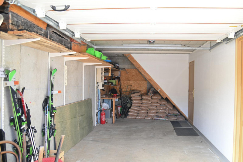 Garage bas
