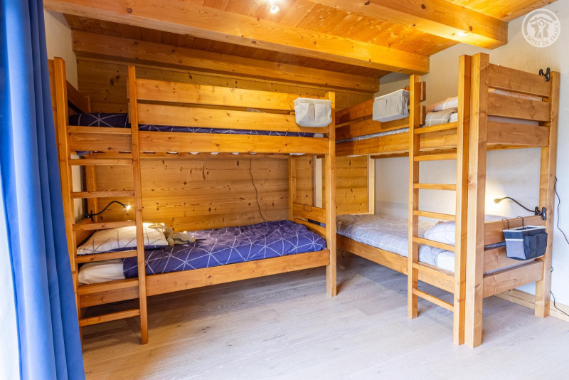 Chambre rdj
4 couchages