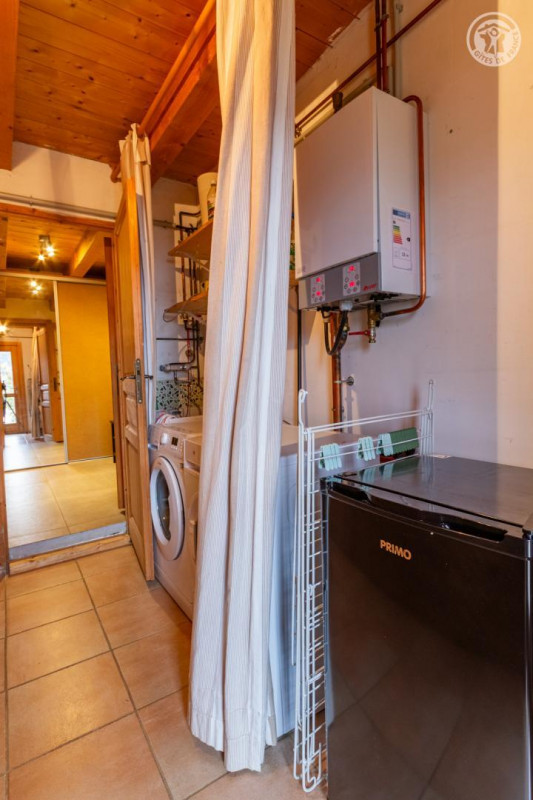 Buanderie (lave-linge, sèche-linge, congélateur et sèche-chaussures électriques