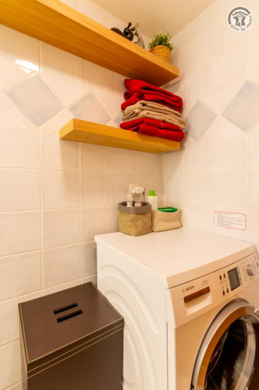 Salle d'eau, lave-linge - © Gîtes de France Salle d'eau, lave-linge