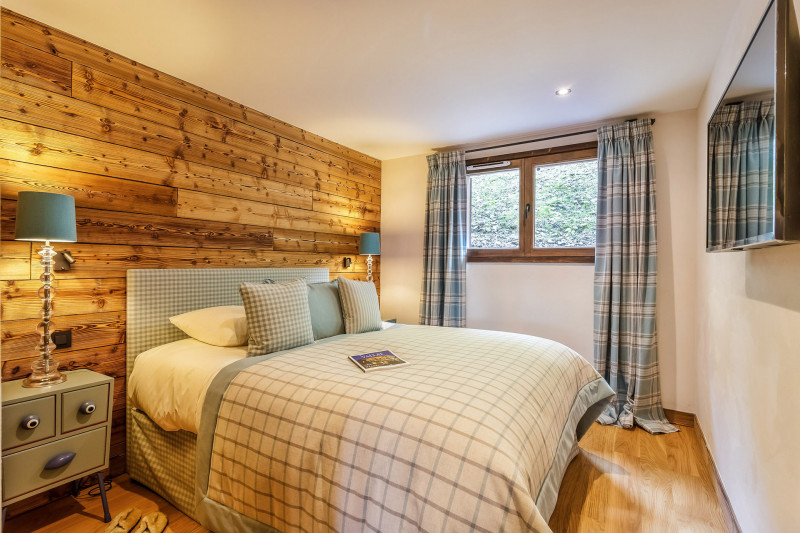 _lv_images___lot_0000000828_05_12422362 _lv_images___lot_0000000828_05_12422362