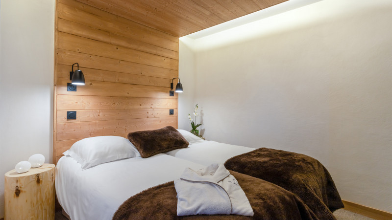 _lv_images___lot_0000000863_02_11788143 _lv_images___lot_0000000863_02_11788143