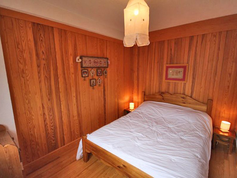 _lv_images___lot_0000000899_04_12160355