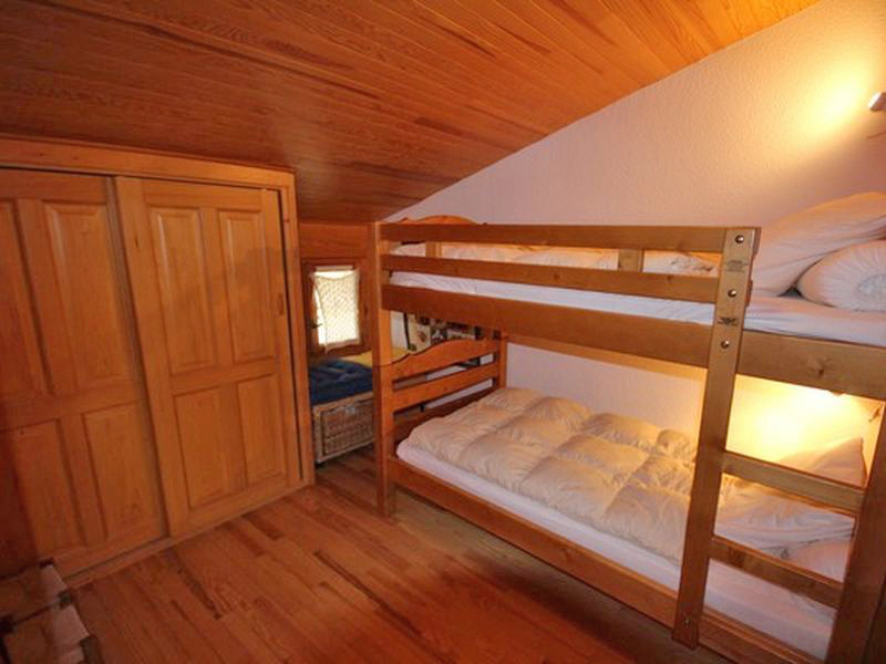 _lv_images___lot_0000000899_06_12160357