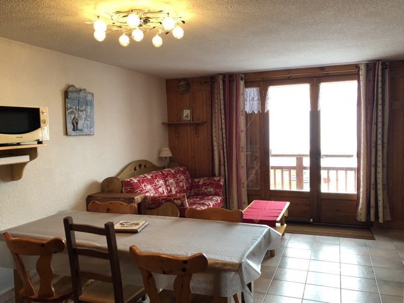 _lv_images___lot_0000000992_03_12235749 _lv_images___lot_0000000992_03_12235749