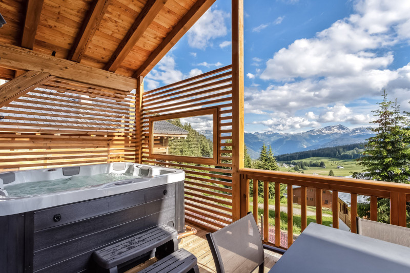 _lv_images__lot_0000000830_04_12981125 _lv_images__lot_0000000830_04_12981125