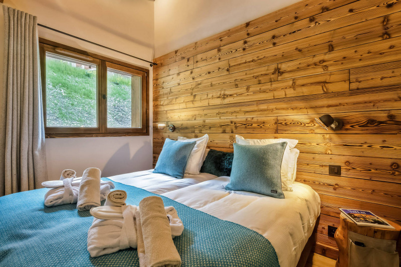 _lv_images__lot_0000000849_06_17155863