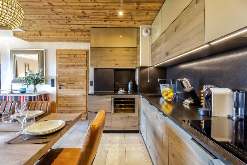 _lv_images__lot_0000000850_04_17155744