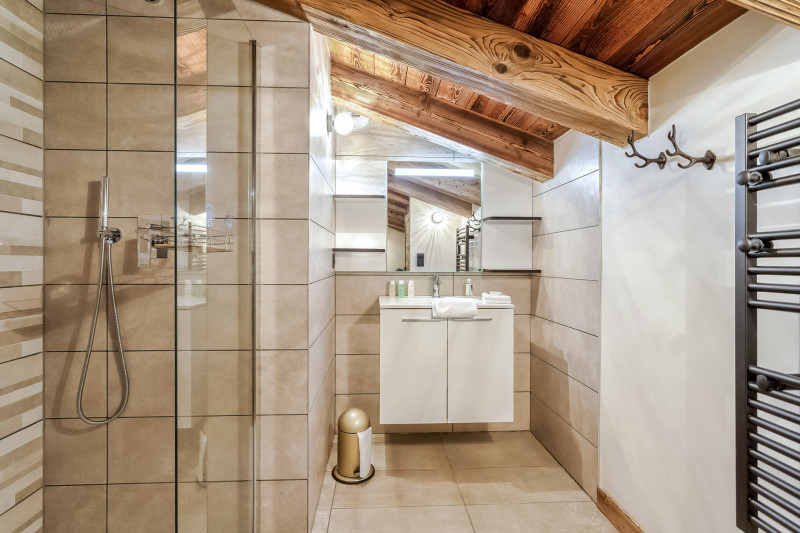 _lv_images__lot_0000000850_10_17155758