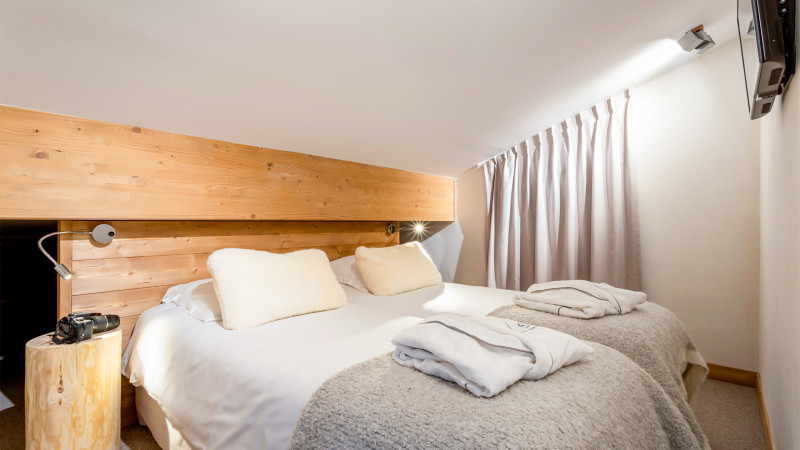 _lv_images__lot_0000000856_04_17155457 _lv_images__lot_0000000856_04_17155457