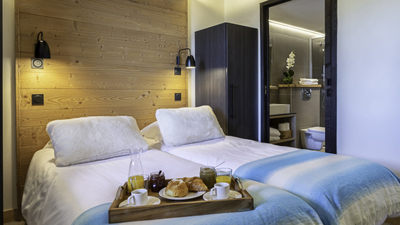 _lv_images__lot_0000000860_03_17155609