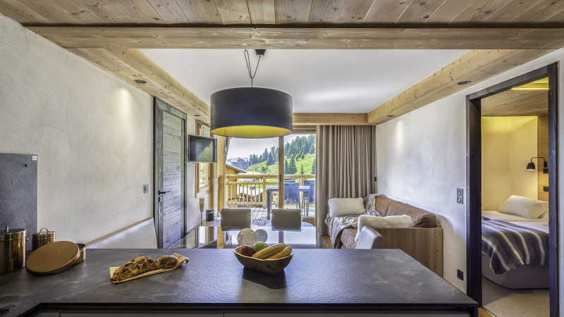 _lv_images__lot_0000000867_04_17156017