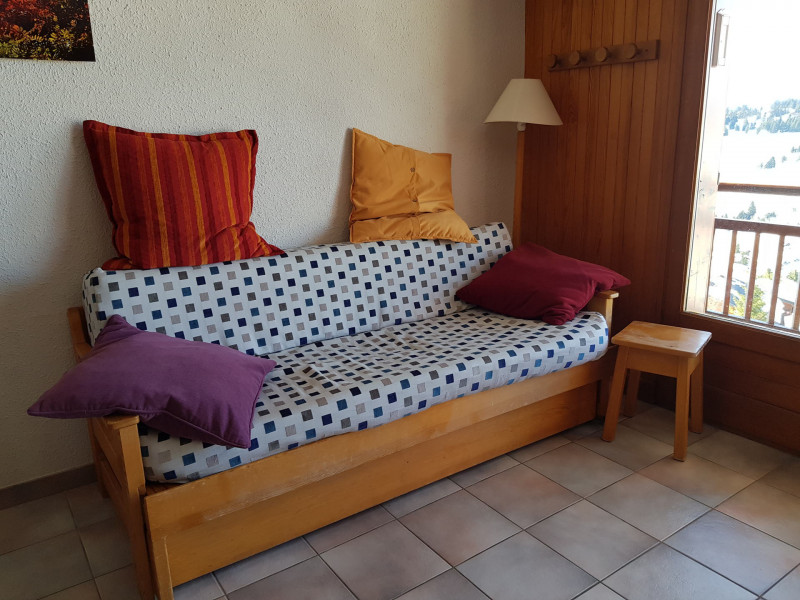 _lv_images__lot_0000000882_03_17155789