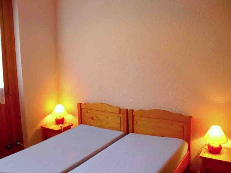 _lv_images__lot_0000000882_04_17155790