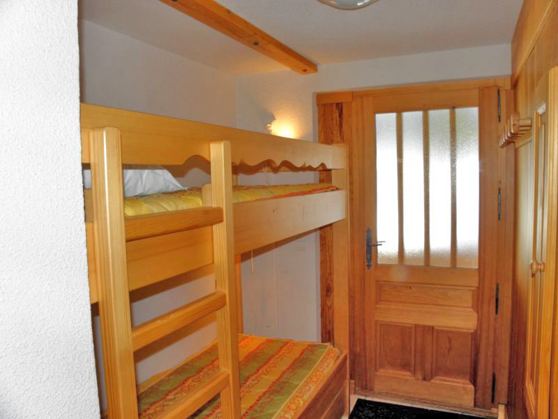 _lv_images__lot_0000000903_05_17155512