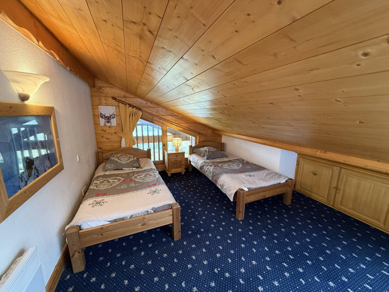 _lv_images__lot_0001010012_08_22239363 _lv_images__lot_0001010012_08_22239363