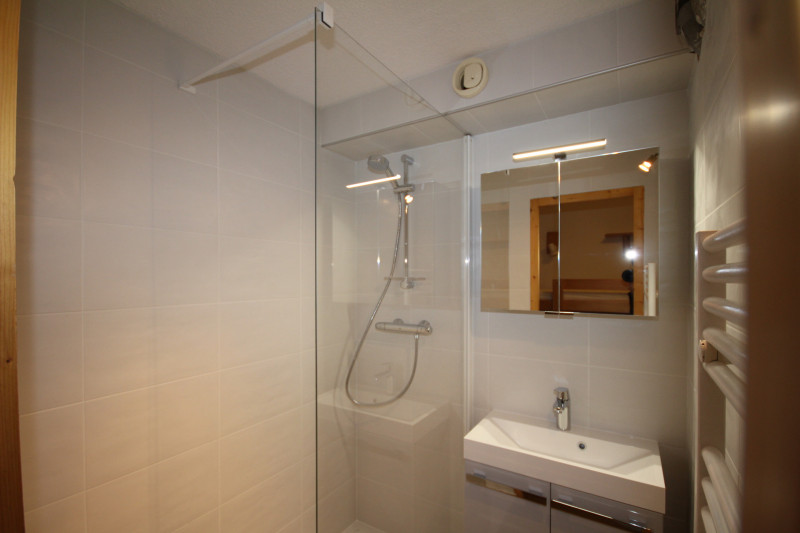 _lv_images__lot_0001020101_08_20688318 _lv_images__lot_0001020101_08_20688318