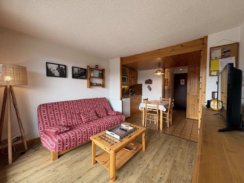 _lv_images__lot_0001020102_06_23398822 _lv_images__lot_0001020102_06_23398822