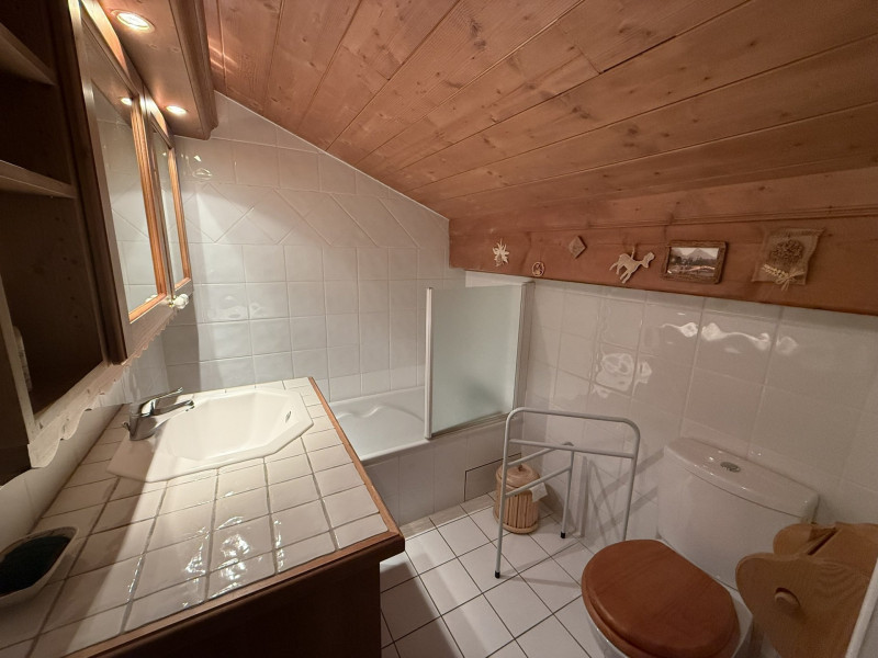 _lv_images__lot_0001030023_03_22153285