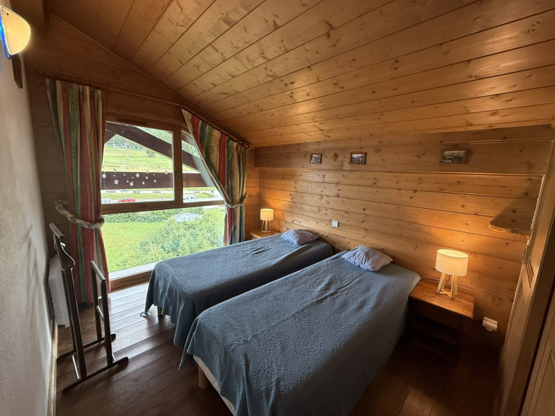 _lv_images__lot_0001030023_12_21370188