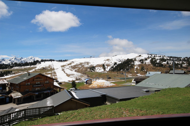 _lv_images__lot_0001040208_10_19011442