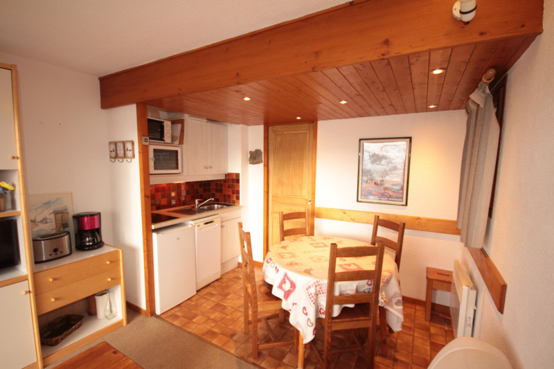 _lv_images__lot_0001040212_01_22375500