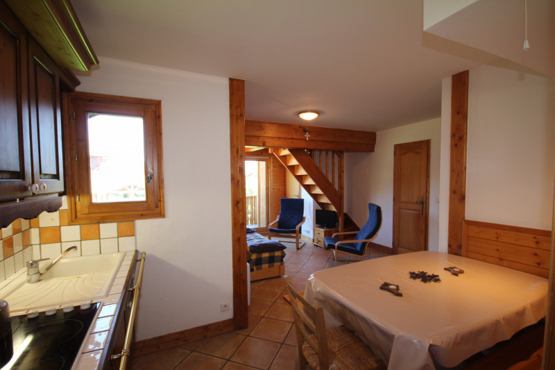 _lv_images__lot_0001050006_09_19141702