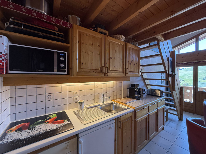 _lv_images__lot_0001060006_08_20348787