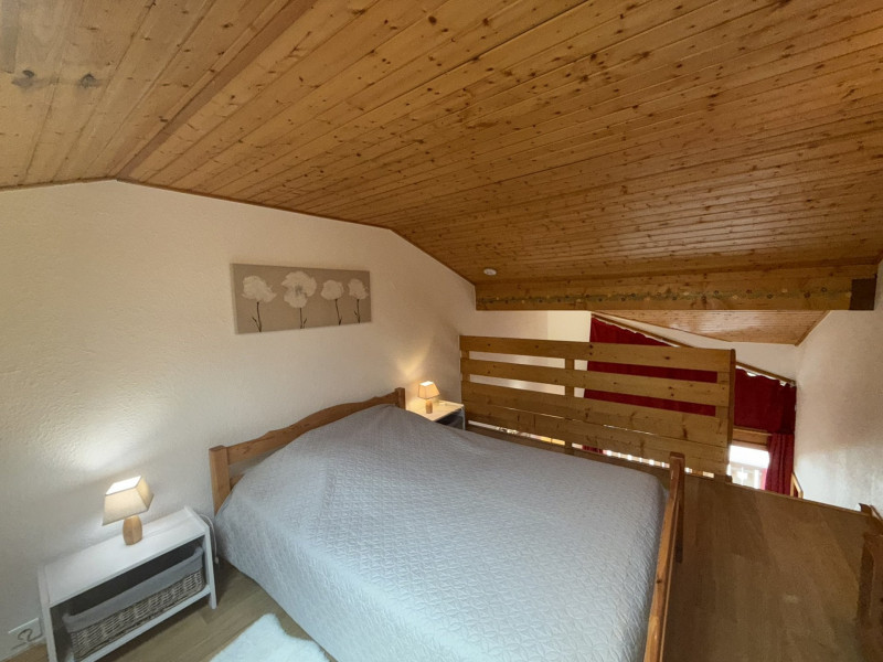 _lv_images__lot_0001060041_11_20577881