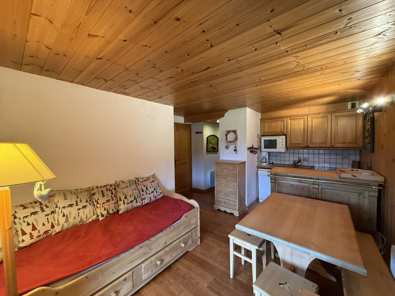 _lv_images__lot_0001070020_01_23502713 _lv_images__lot_0001070020_01_23502713