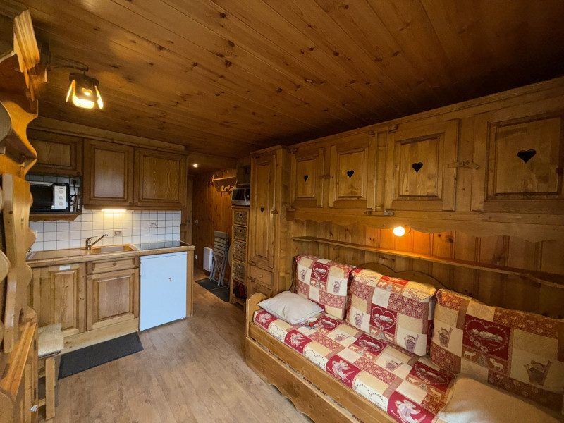 _lv_images__lot_0001070021_01_20577663