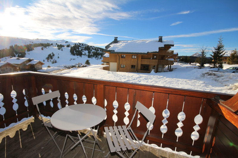 _lv_images__lot_0001070021_11_19613786