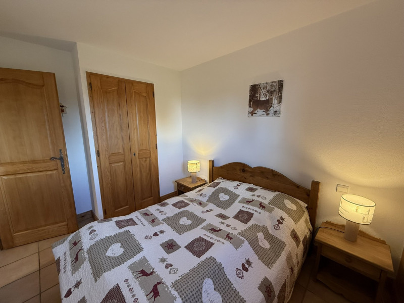 _lv_images__lot_0001080004_02_21603631 _lv_images__lot_0001080004_02_21603631