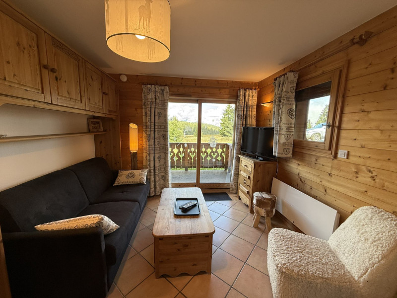 _lv_images__lot_0001080004_08_22191971