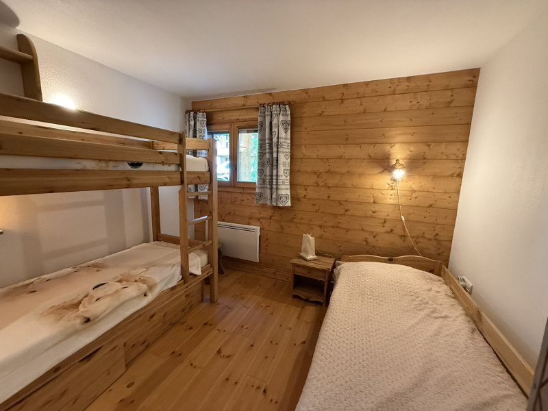 _lv_images__lot_0001080004_11_20372865