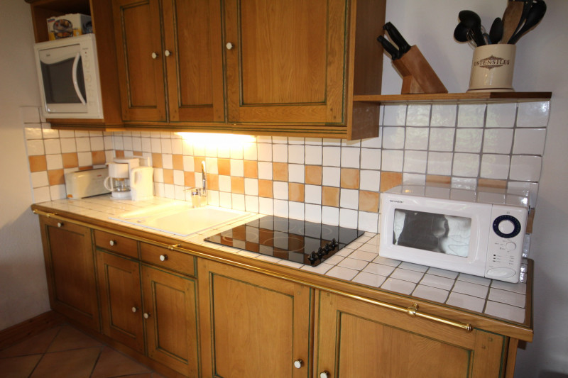 _lv_images__lot_0001080009_08_21575261