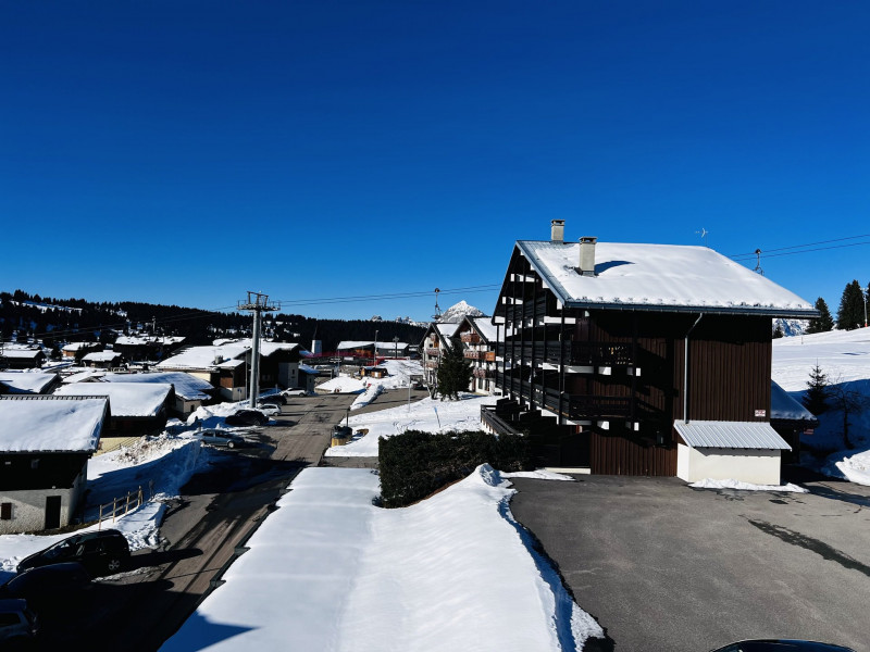 _lv_images__lot_0001100313_13_18646023