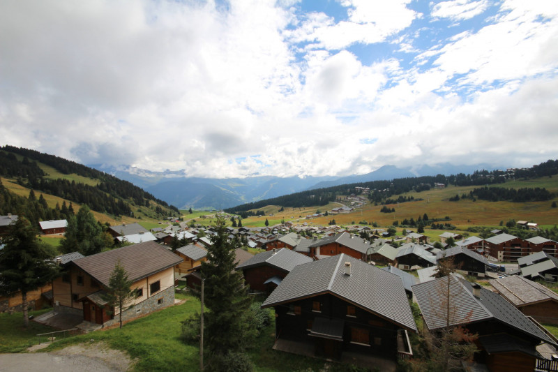 _lv_images__lot_0001120042_12_18646480