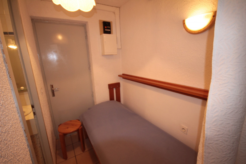 _lv_images__lot_0001130010_02_20710727 _lv_images__lot_0001130010_02_20710727