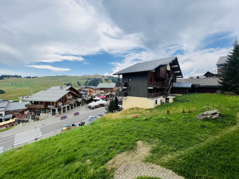 _lv_images__lot_0001200038_10_23325652