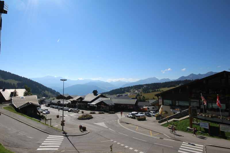 _lv_images__lot_0001210013_09_18647128