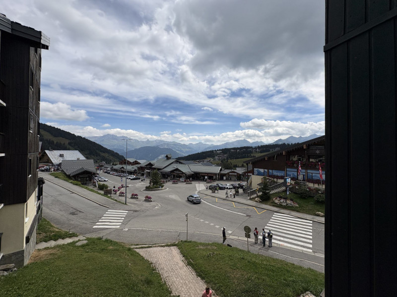 _lv_images__lot_0001210013_13_23976354
