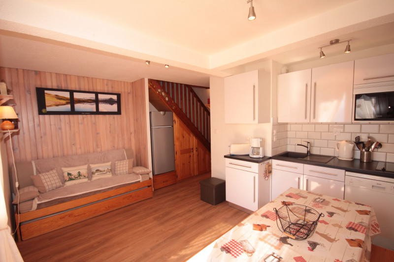 _lv_images__lot_0001210019_01_22174118